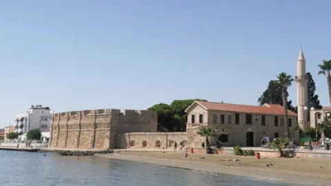 Larnaca, Cyprus, 2026,9th july, view of the castle from the sea Vídeos de archivo 346603159