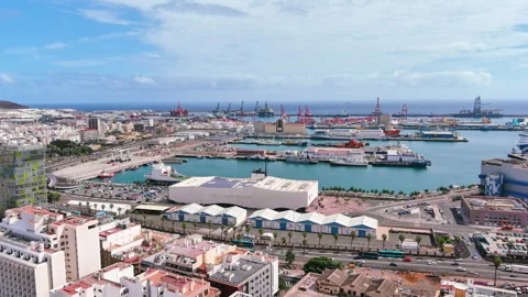 Las Palmas de Gran Canaria, Spain: Aerial view of capital city of Canary Islands Vídeos de archivo 318468161