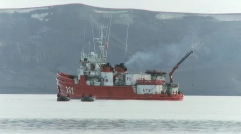 Las Palmas ship and two launches 動画素材 789976