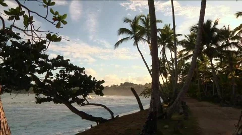 Las Terrenas Waves and Sunrise 스톡 동영상 645631