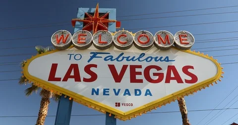Welcome to the Signs of Las Vegas – The Nomadic Lifestyle