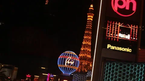 LAS VEGAS - PARIS BALLOON - EIFFEL TOWER - PLANET HOLLYWOOD SIGN 스톡 동영상 40713100