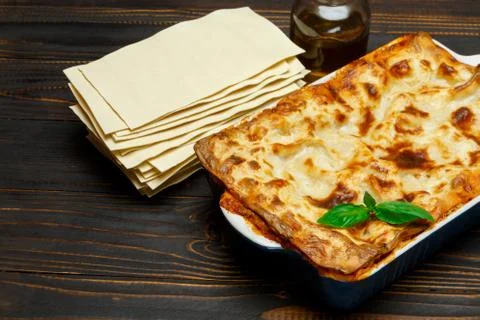 Lasagna in baking dish Foto stock