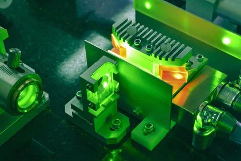  laser in operation active elements of powerful Ti:Sapphire laser pumped b... 스톡 사진