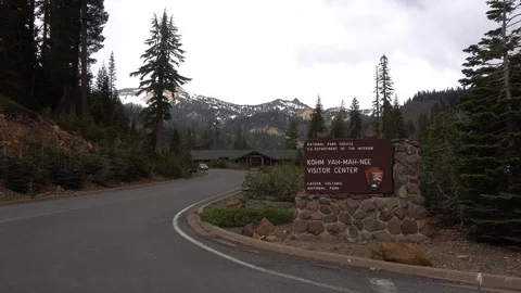 Lassen Volcanic Kohm-Yah-Mah-Nee Visitor Center and Sign Stock-Footage 90535299