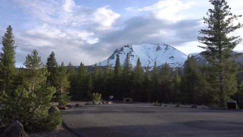 Lassen Volcanic View of Lassen Peak Vídeos de archivo 90537308