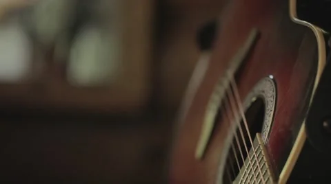 Last chord on classical guitar Vídeo Stock 47479500