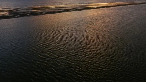 Last rays of sunlight over the ocean Vídeos de archivo 287524022