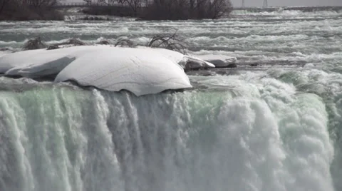 Last Snow at the Falls Vidéo 37106970