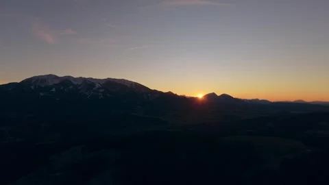 Last sunlight over alpine peaks Stock Footage 329405371