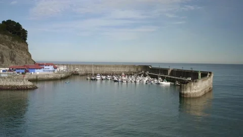 Lastres, puerto pesquero, asturias Stock Footage