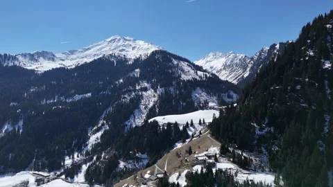 Lateral Drone Flight Across Alpine Landscape in Val Ridanna, South Tyrol Vídeo Stock 336859620