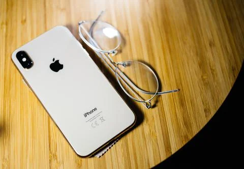 Latest Apple Computers Smartphone mobile telephone iPhone XS 11 12 13 Pro Max on Stockfoto's
