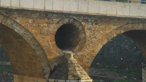 Latin Bridge Video stock 35219715