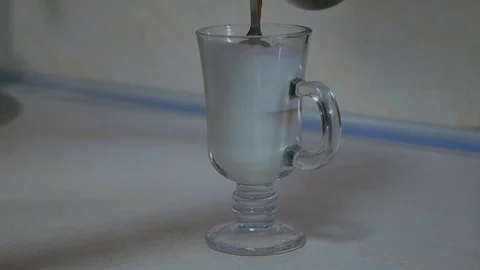 Latte Macchiato! Stock Footage 112077140