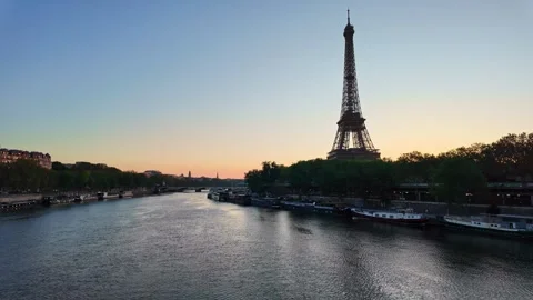 The lattice Eiffel Tower and the Seine River, Paris Vidéo 336551382