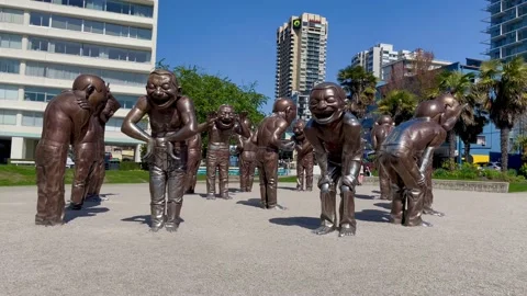 The laughing statue Video stock 239950572