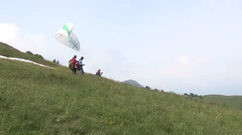 The launch with the paraglider Stock Footage 59917175