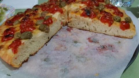 Launch time: focaccia con le olive, Italian food Stock Footage 151820295