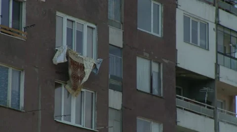 Laundry  on apartment building Video stock 11052930