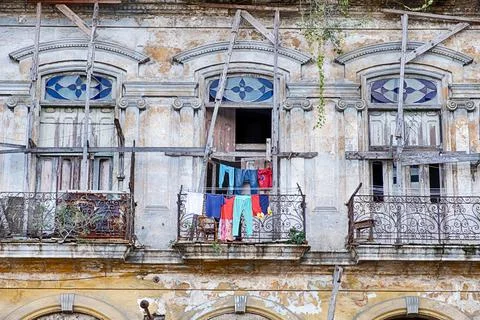 Laundry In An Old Window Of Havana Stock Photos