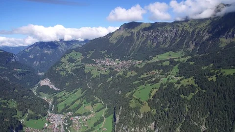 Lauterbrunnen in the valley Video stock 113183353