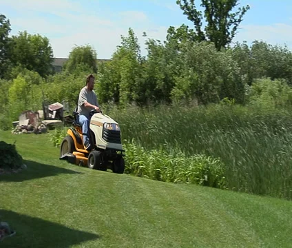 Lawn Mowing 2 Vidéo 42871336