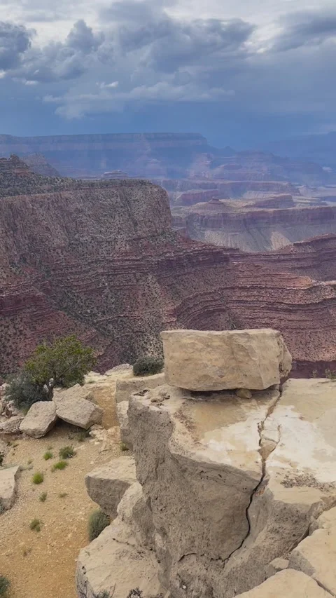 Layered red rock cliffs and buttes of the Grand Canyon Stock-Footage 348498141