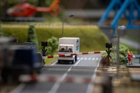 A layout on the scale of urban objects, a railway and various transport Foto stock