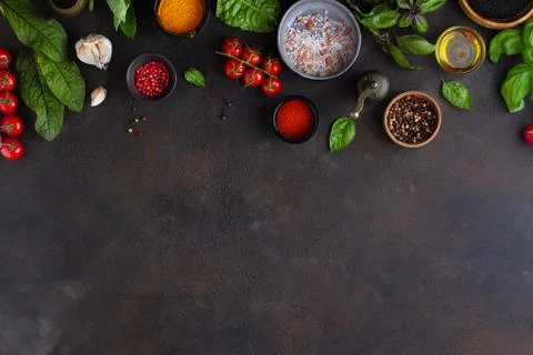 Layout with tomatoes and basil, copy space Foto stock