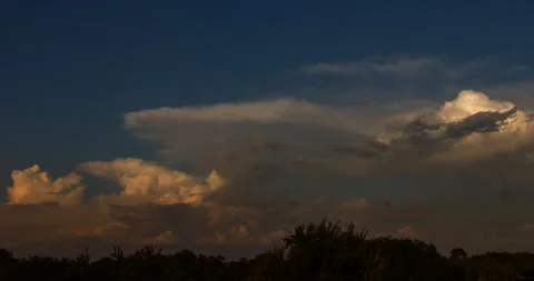 Lazy Sunset Clouds (2160p 23.976) Video stock 277151995