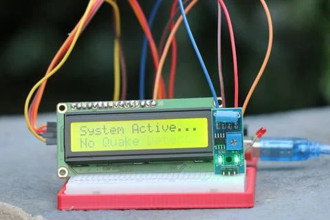 LCD module or liquid crystal display connected to breadboard 库存照片