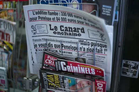 Le Canard enchaine newspaper frontpage, Paris, France - 01 Feb 2017 Stock Photos