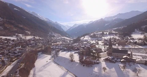 Le Chable, val de Bagnes, back traveling - Aerial 4K - 40s. Stock Footage 72224910