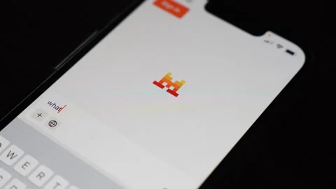 Le Chat app logo screen with first typed word Stock Footage 304170546