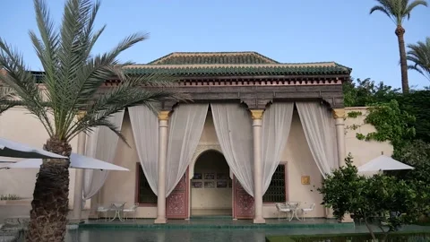 Le Jardin Secret in Marrakech Medina slow shoot Stock Footage