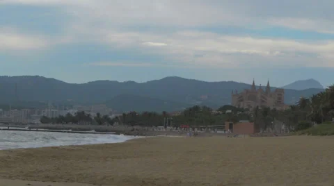 Le Seu Cathedral and Palma beach Stock-Footage 32258990