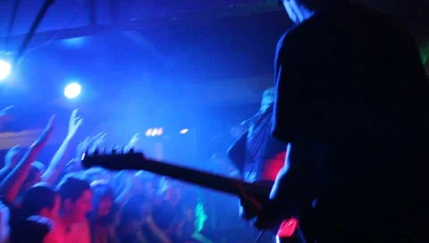 Lead guitarist - jumping 動画素材 10709566