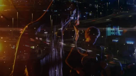 Lead musician leaning keys, playing synth while light cue starting city streaks Stock Footage 333965052