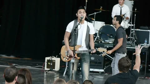 Lead singer 2 Vídeo Stock 8683211