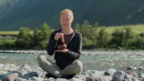 Lead yoga class outdoors. Stock Footage 305040856