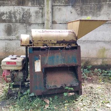 Leaf and twig chopper machine Stock Photos