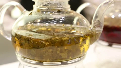 Leaf tea in a teapot Stock Footage 129273563