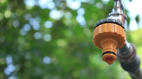 Leaky faucet Video stock 7117316