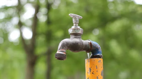 Leaky water spigot Vidéo 24465284