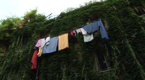 Leaning cloths in old Rome 스톡 동영상 847643
