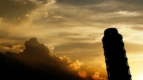 Leaning Tower of Pisa over sunset, 3d animation. Vidéo 106185668
