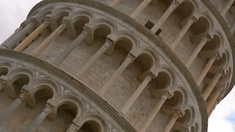 Leaning tower of pisa showing architectural details 스톡 동영상 321453948