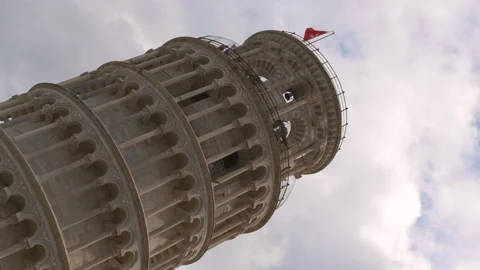 Leaning tower of pisa showing under cloudy sky Stock-Footage 332678255