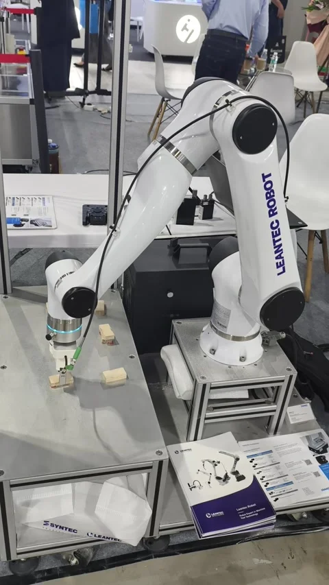 Leantec collaborative robot Stock-Footage 336839078